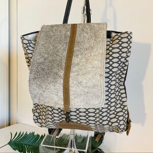 Myra Women's Honey Bee Print Backpack Bag!